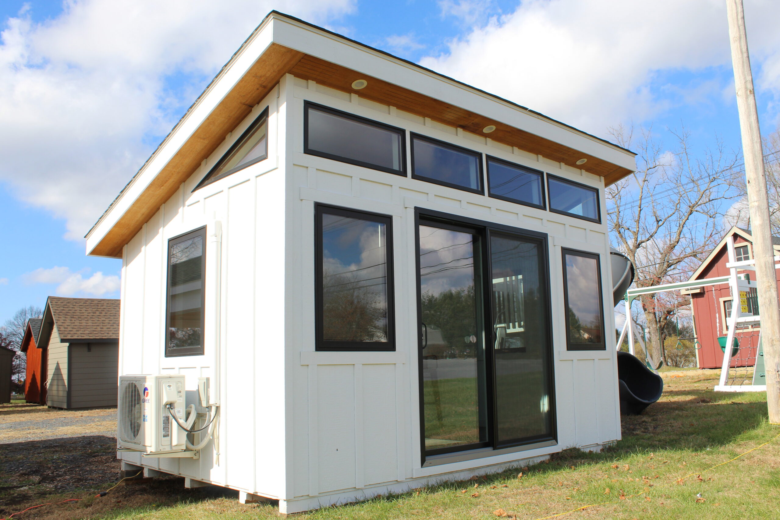 10×14 Studio with SmartPanel Board & Batten Siding