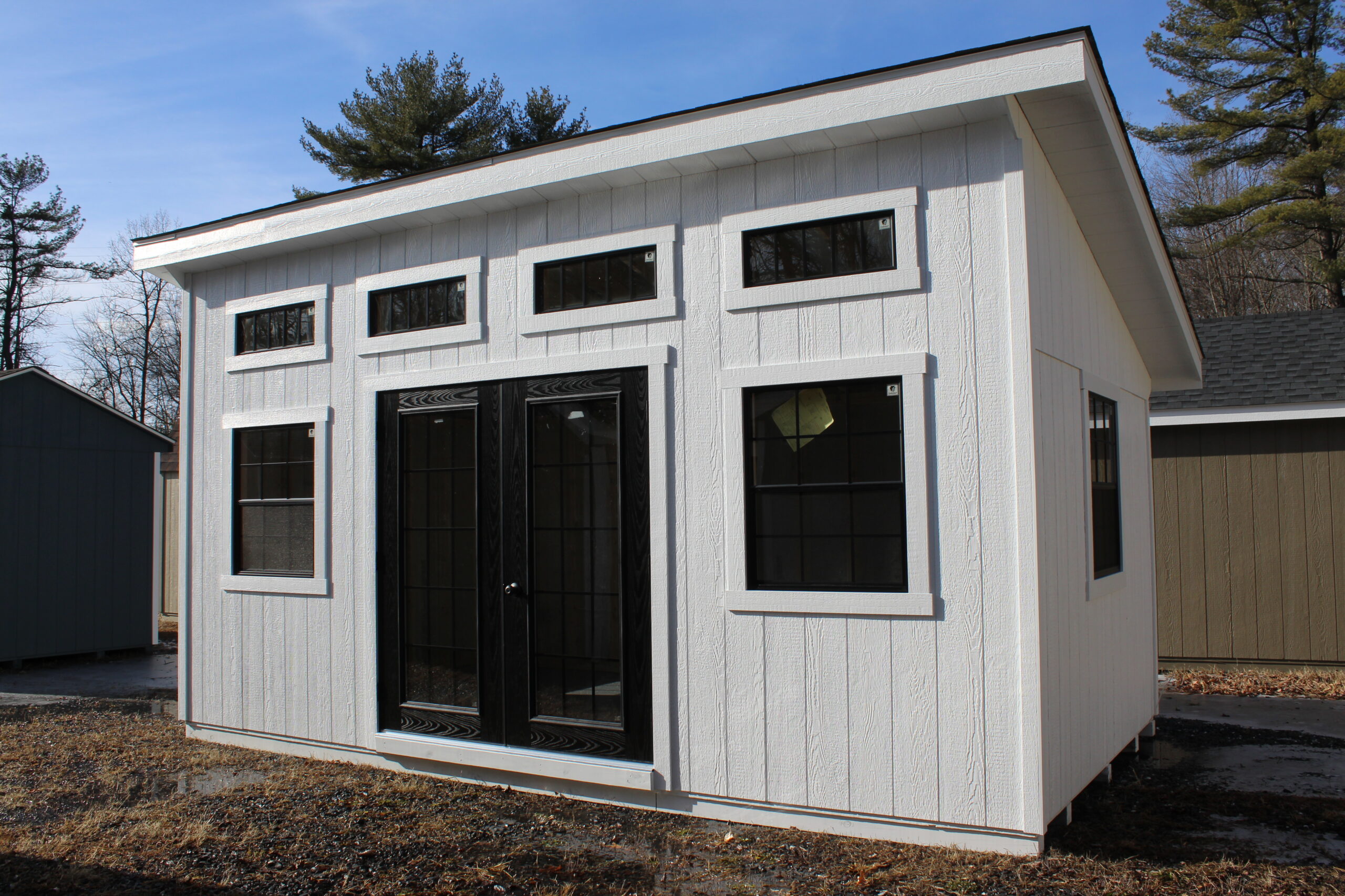 10×18 Studio with SmartTec Siding