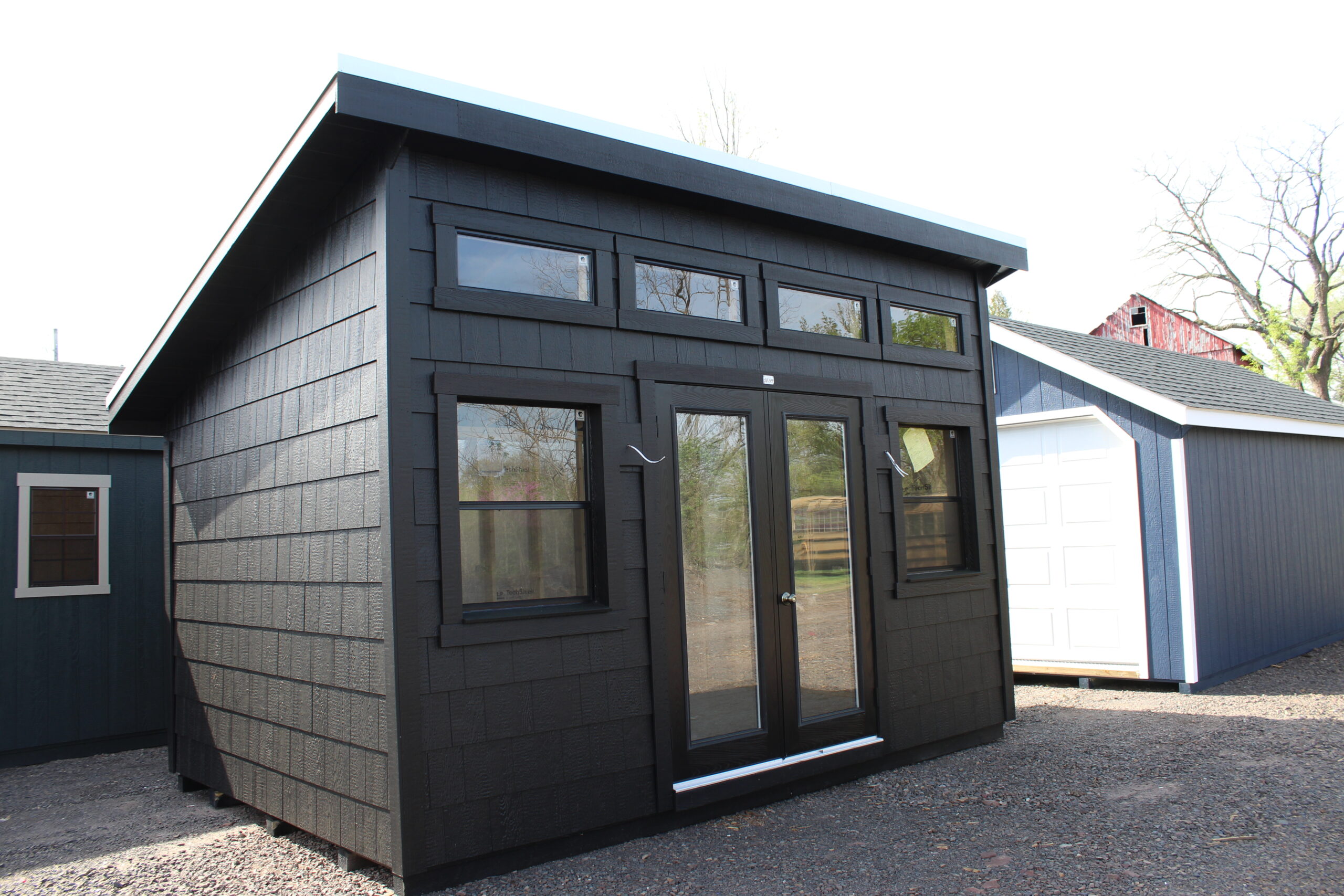 10×14 Studio with LP Shake Lap Siding